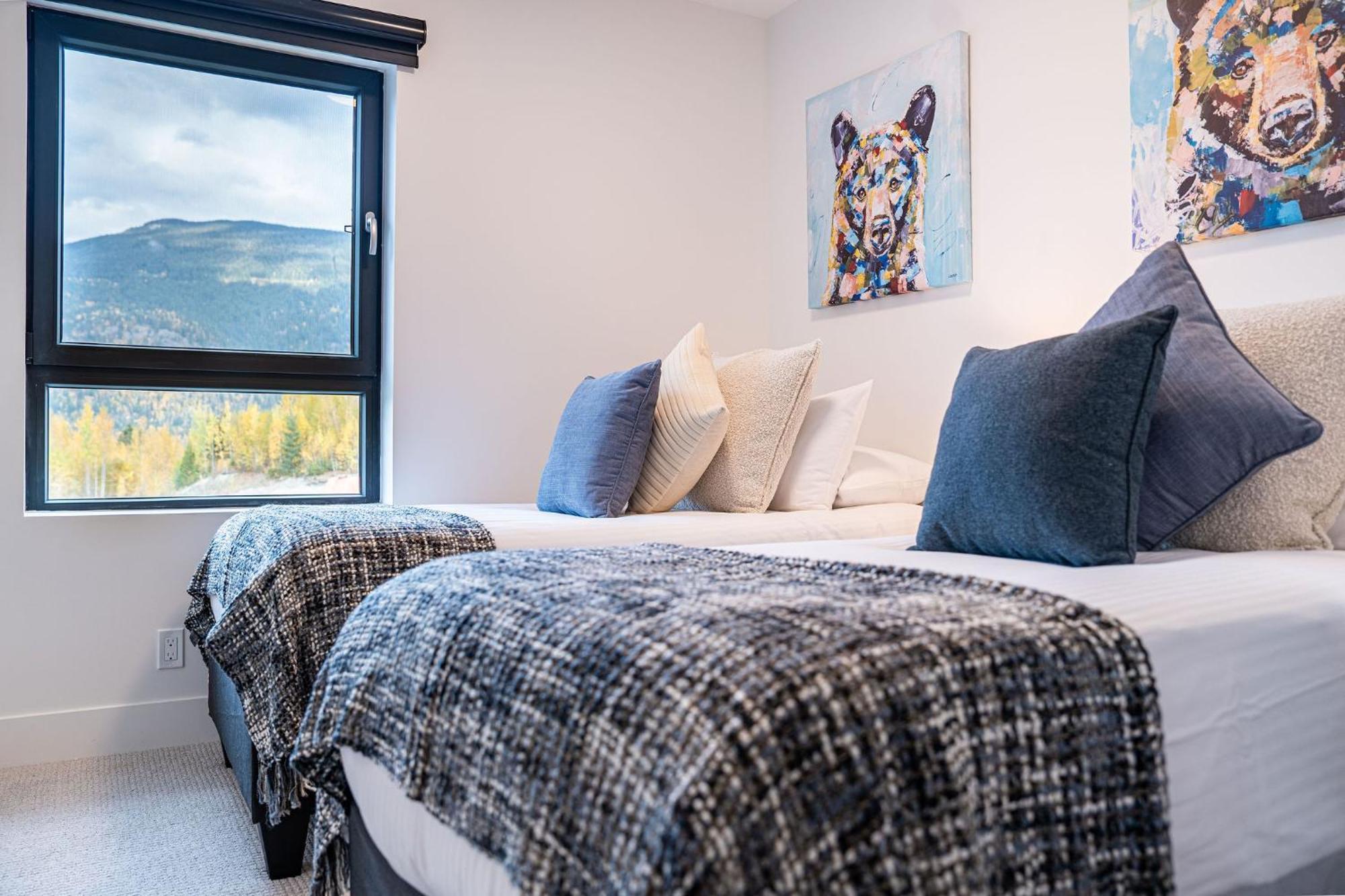 Bluebird Daze By Revelstoke Vacations Apartment Exterior photo