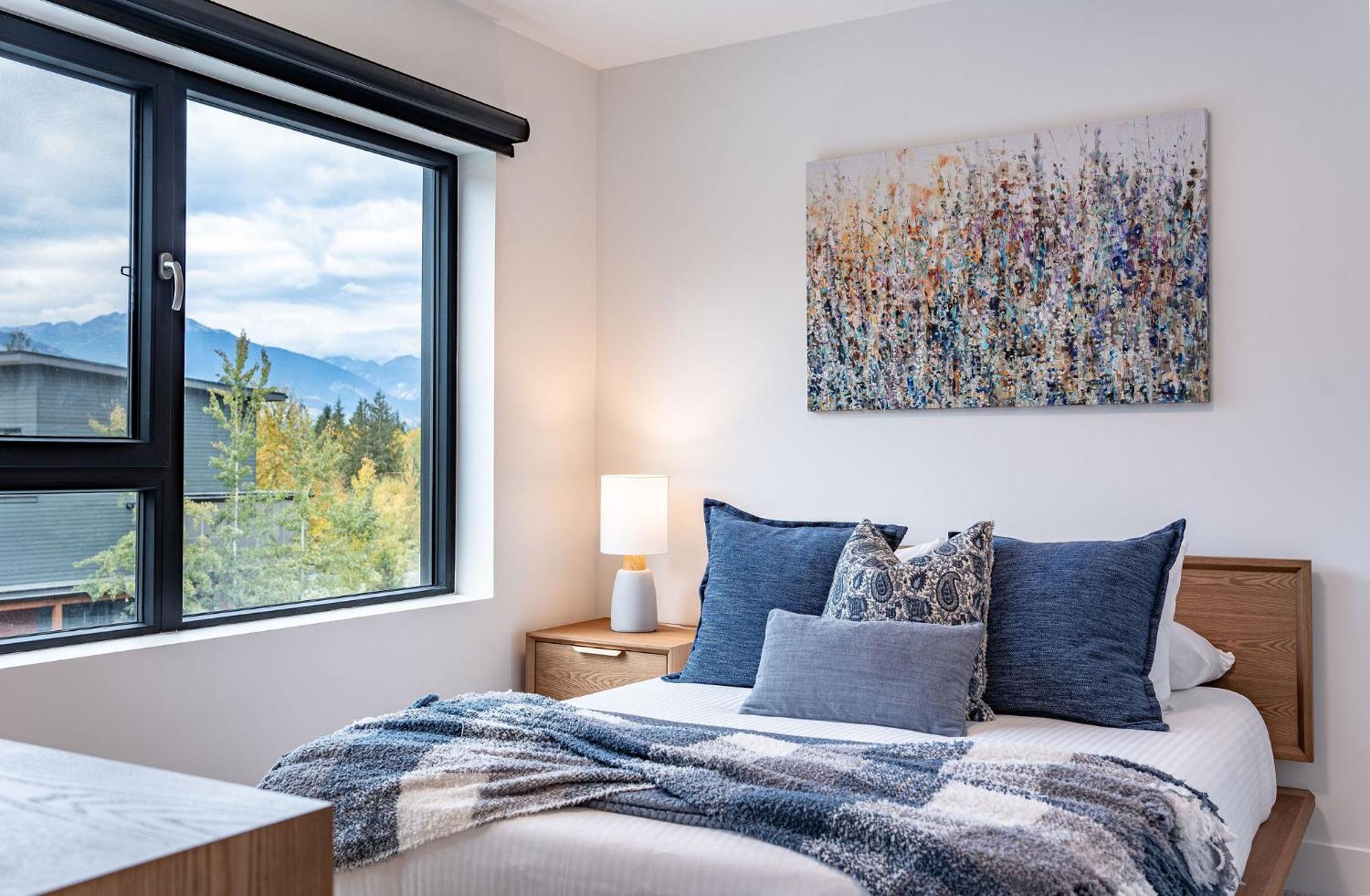 Bluebird Daze By Revelstoke Vacations Apartment Exterior photo